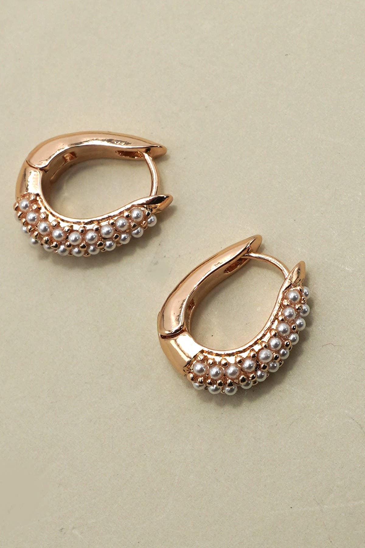 OVAL PEARL GOLD HUGGIE HOOP EARRINGS