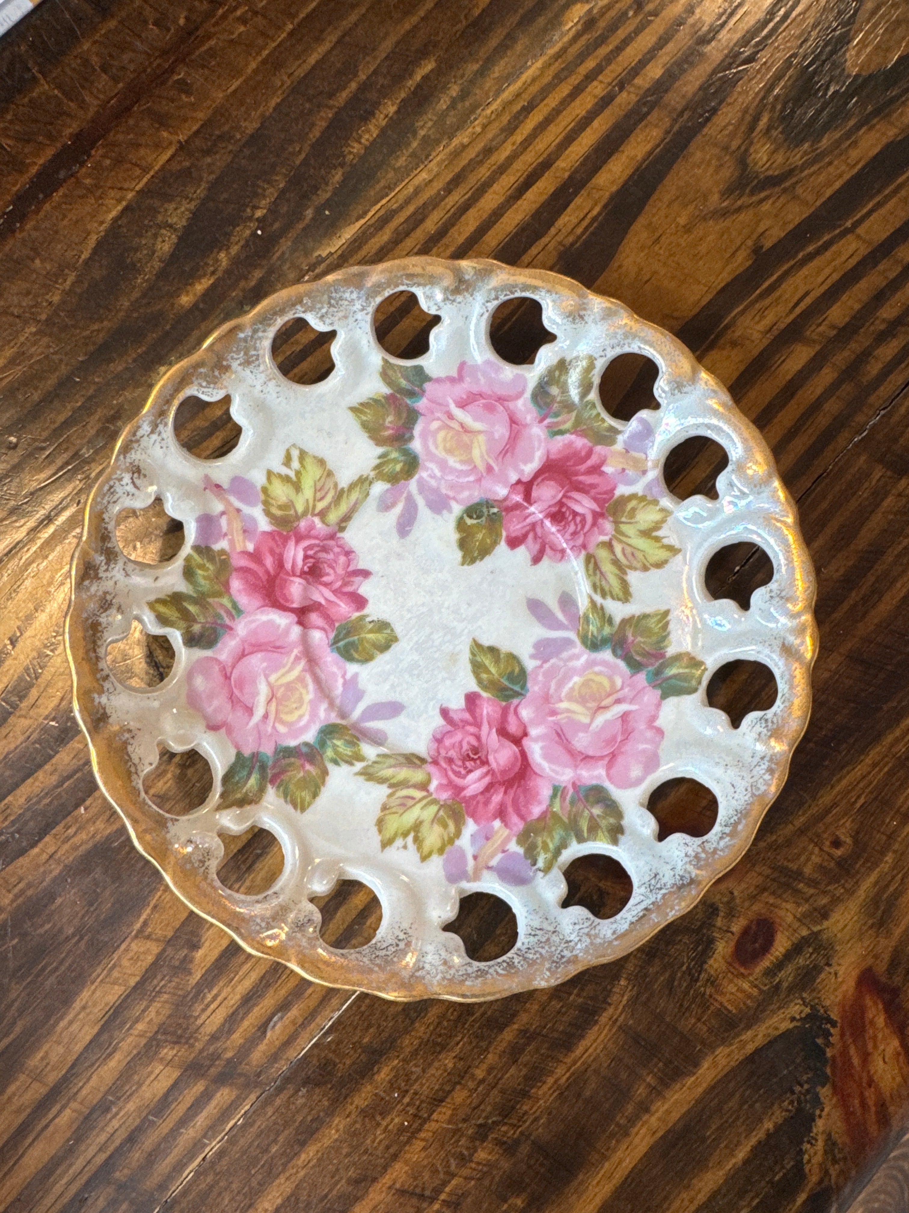 Lace Edge Rose Dish