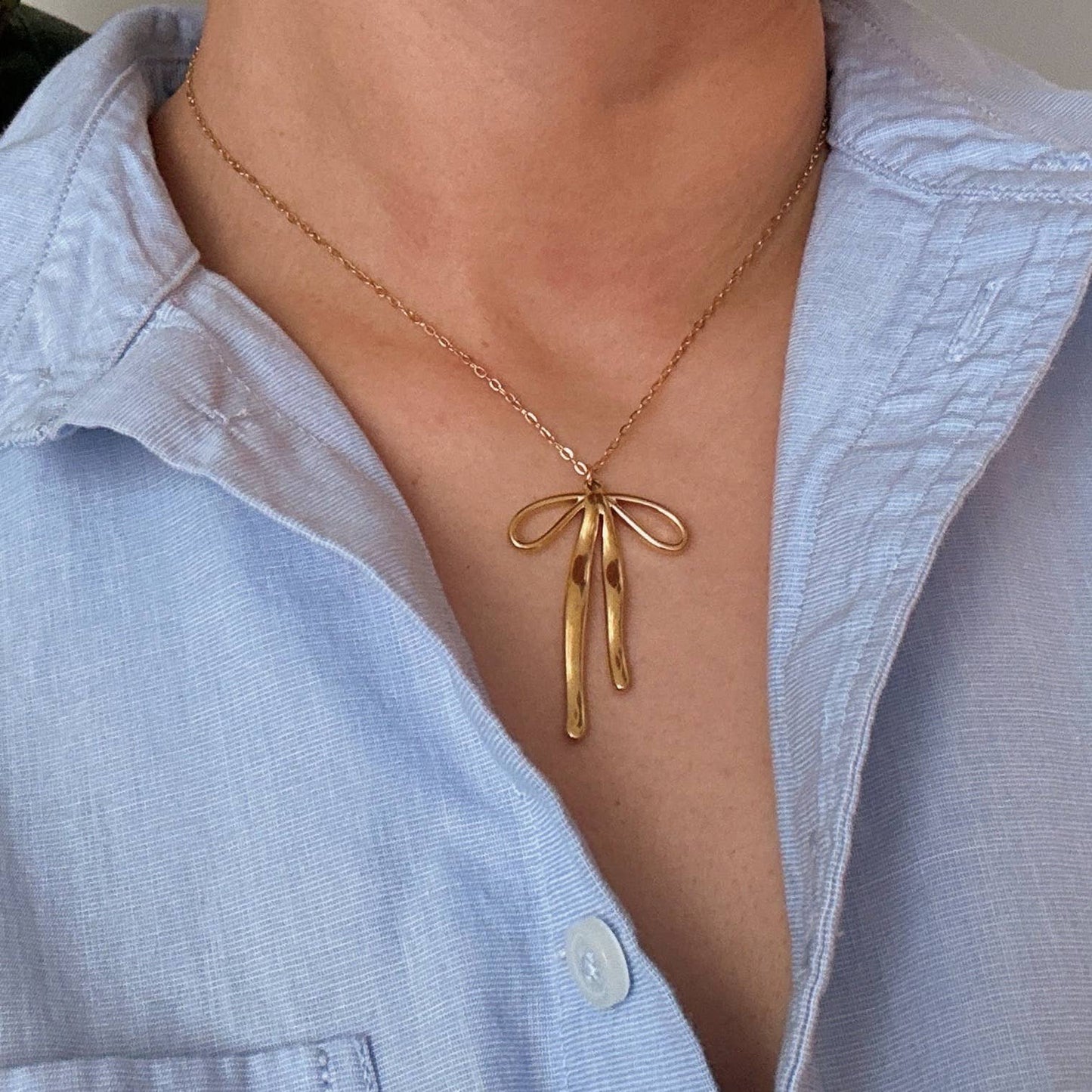 Bow Pendant Necklace