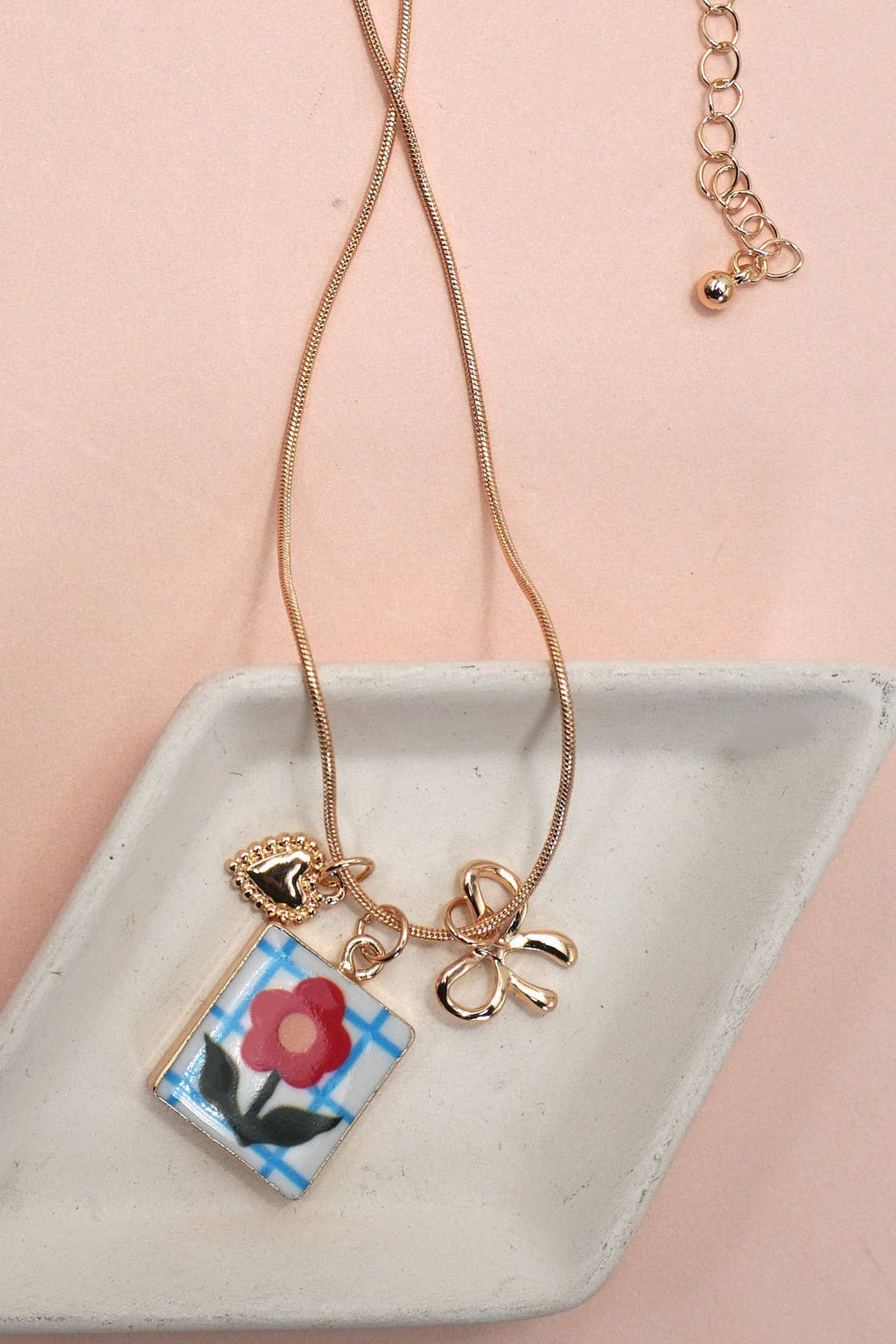 PORCELAIN CLUSTER CHARM BOW HEART NECKLACE