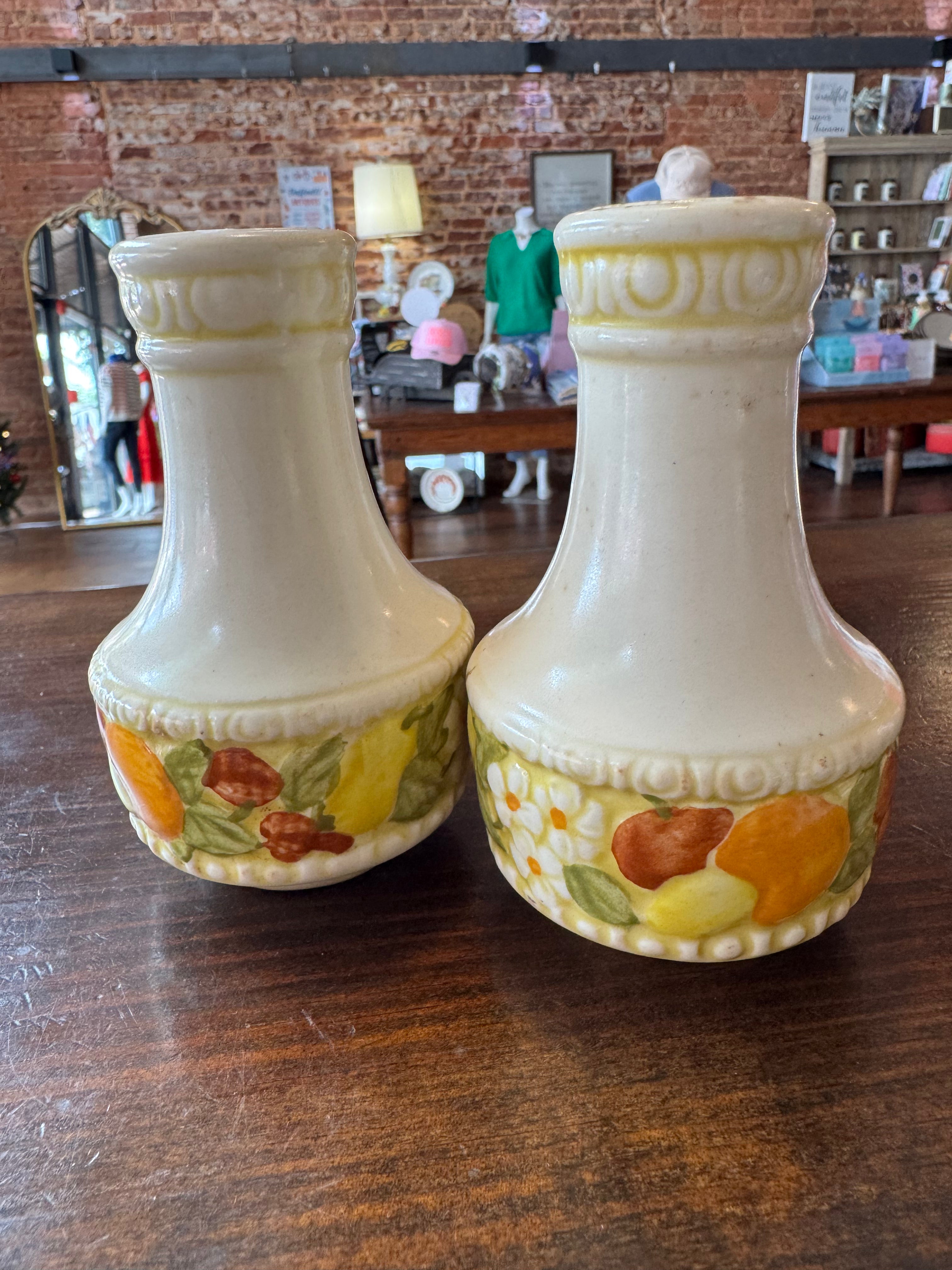 Vintage Fruit S&P Shakers