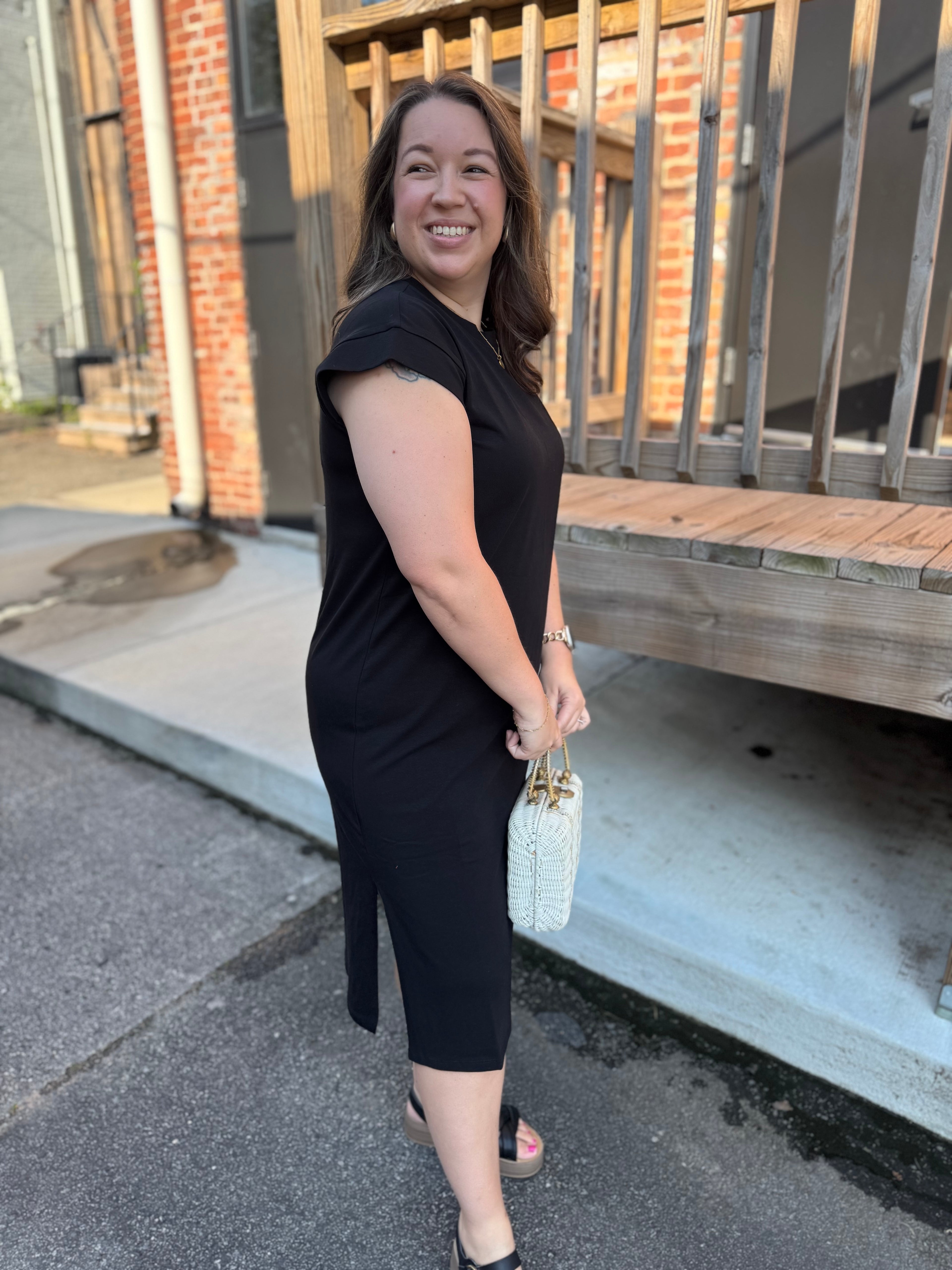 Simple T-Shirt Midi Dress - Black