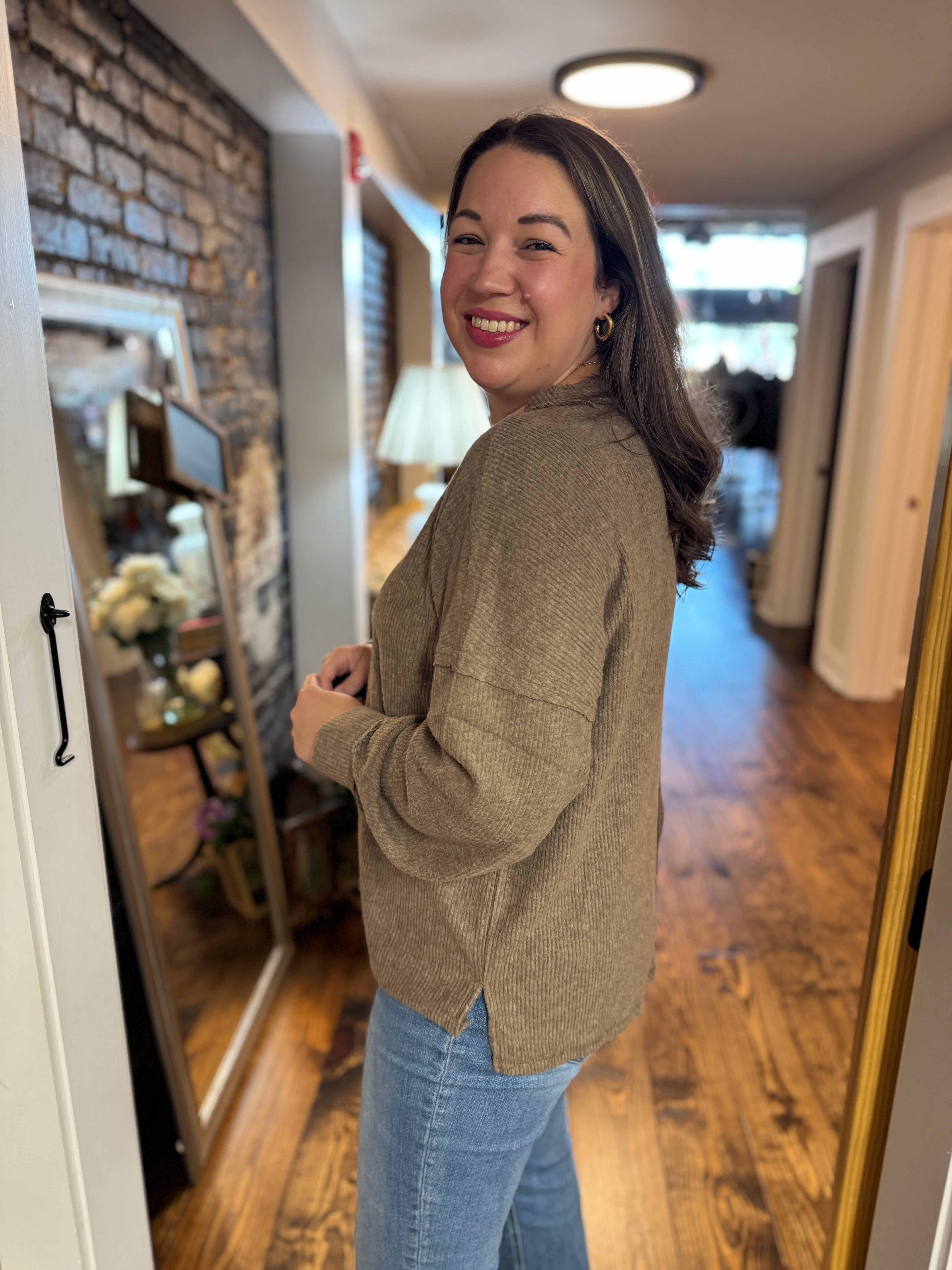 Simple Oversized Ribbed Hacci Top in Mocha