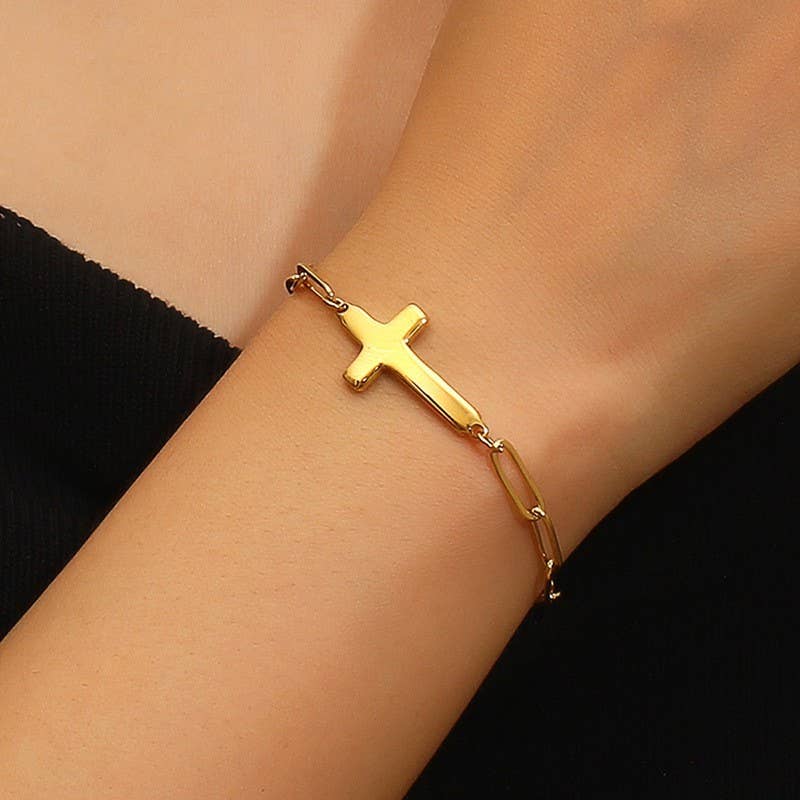 Cross Link Bracelet