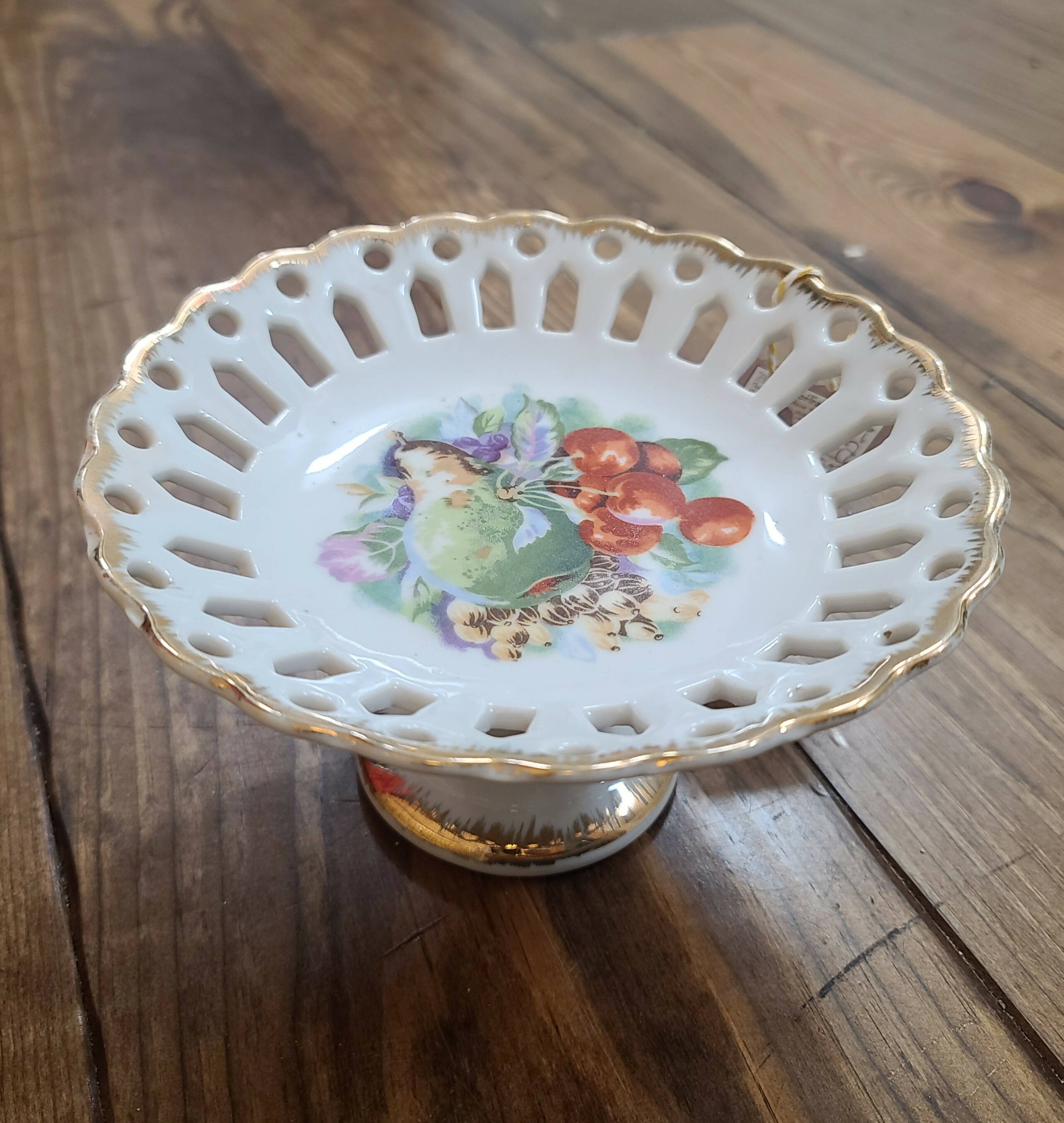 Ceramic Fruit Dish Stand