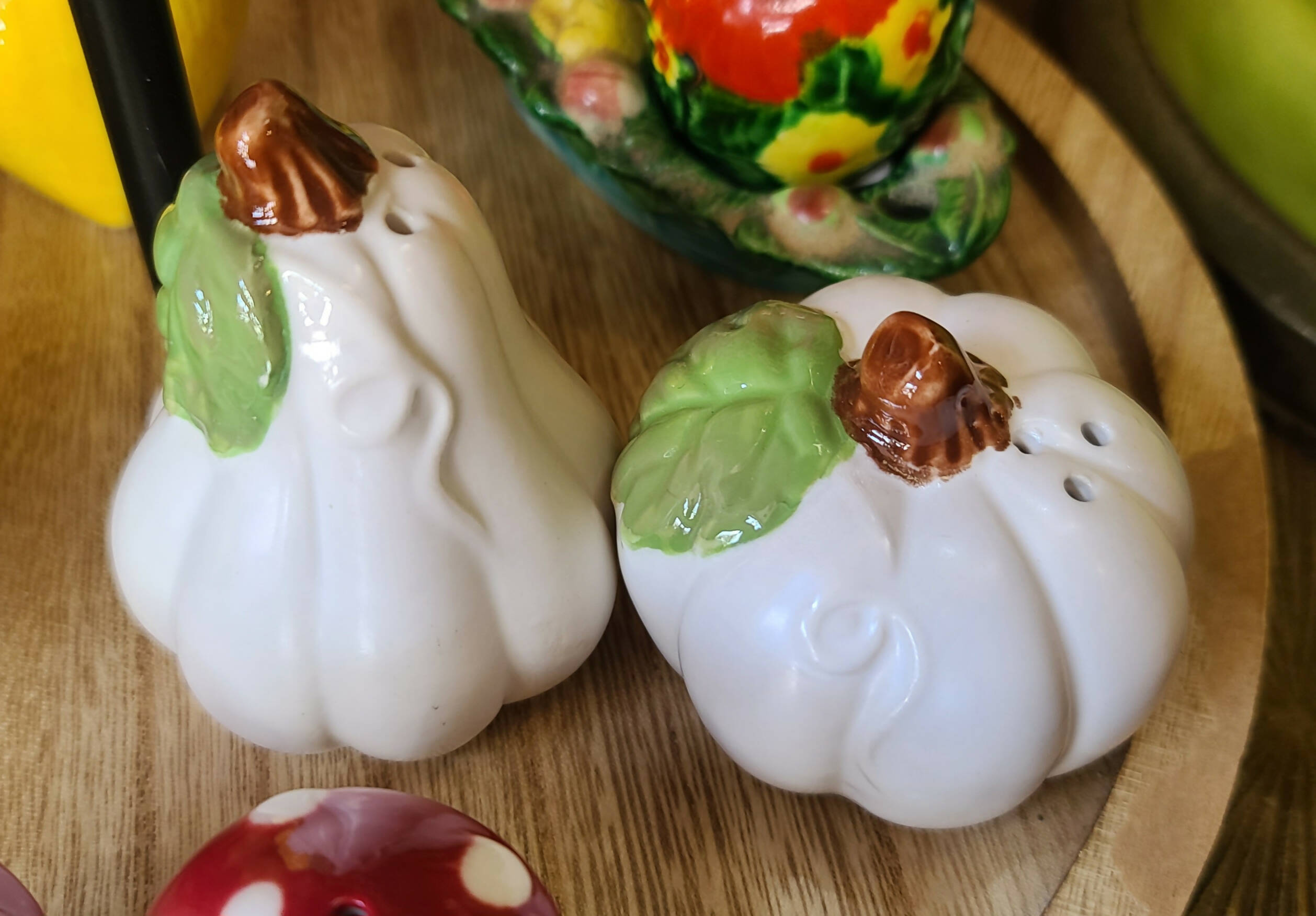 White Pumpkin S&P Shakers